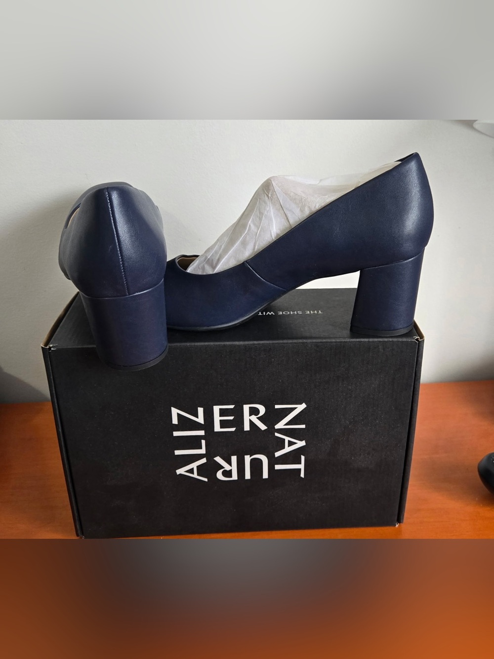 Naturalizer Navy Block Heel Pump Size 11W